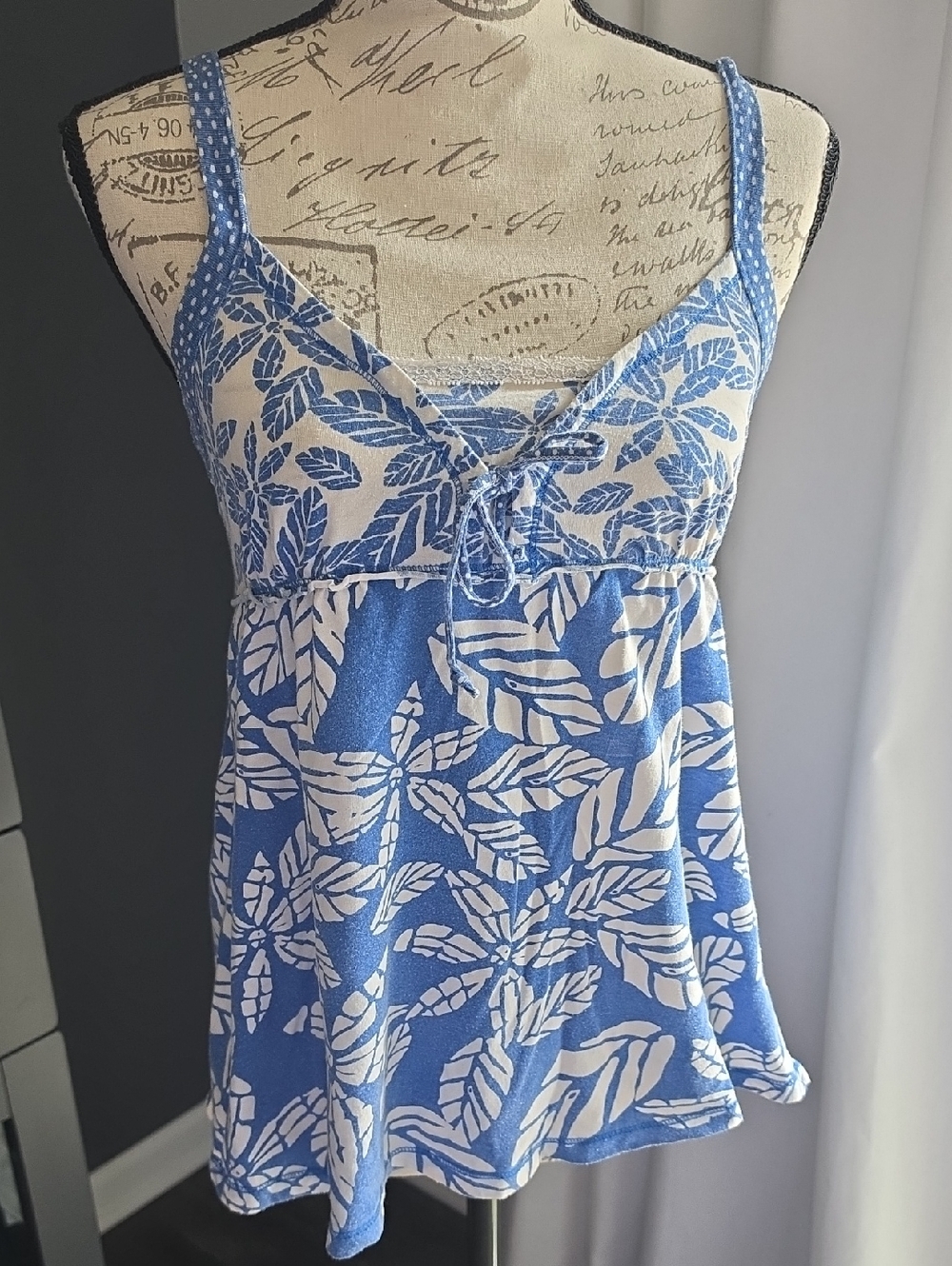 Kirra Blue and White Leaf-Print Camisole